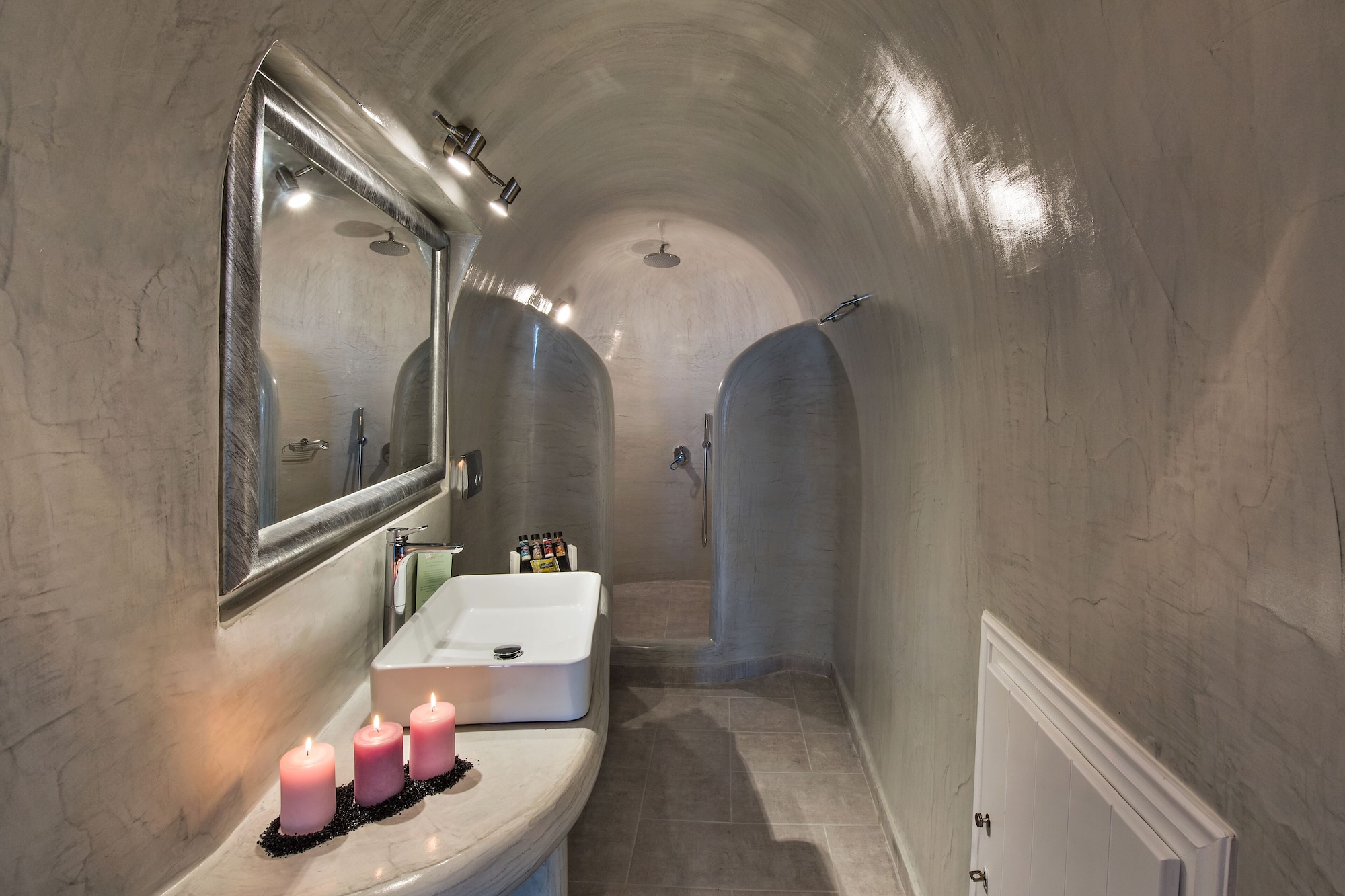 GRAND, SUITE, PLUNGE POOL