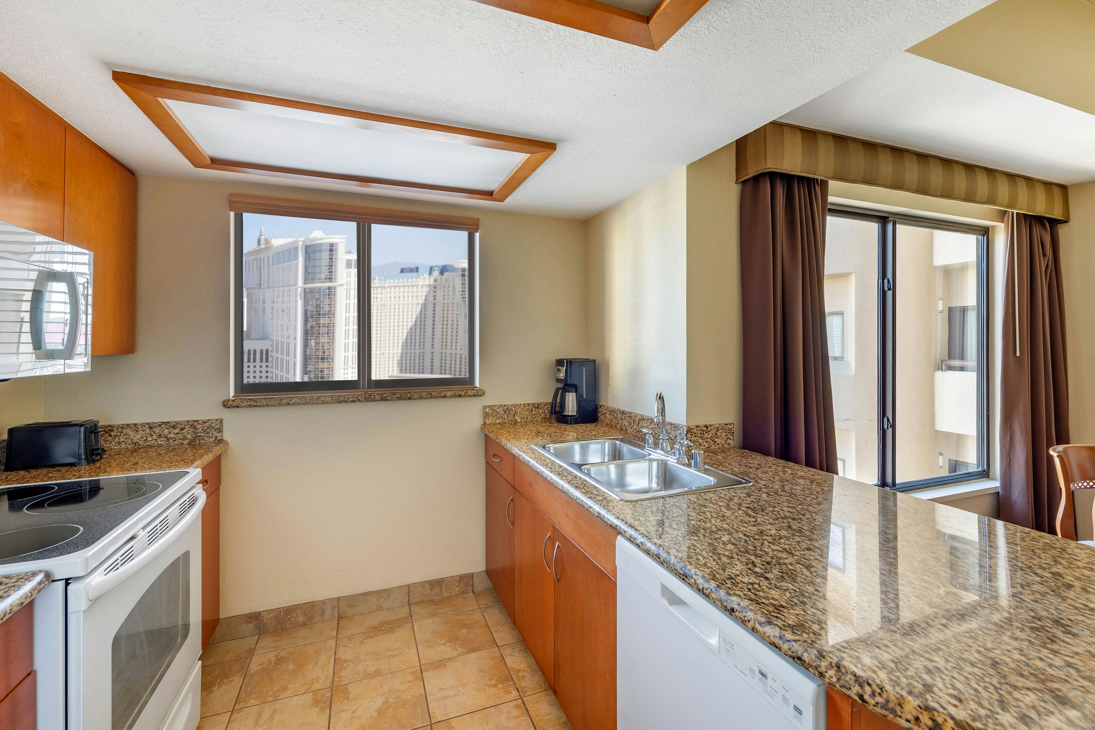 غرفة بسرير كينج بشرفة بغرفة نوم واحدة لذوي الإعاقة، Hilton Vacation Club Polo Towers Las Vegas 4/4