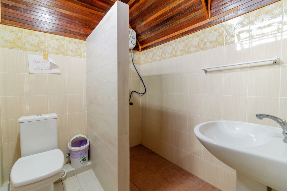 2 BEDROOMS, HOUSE