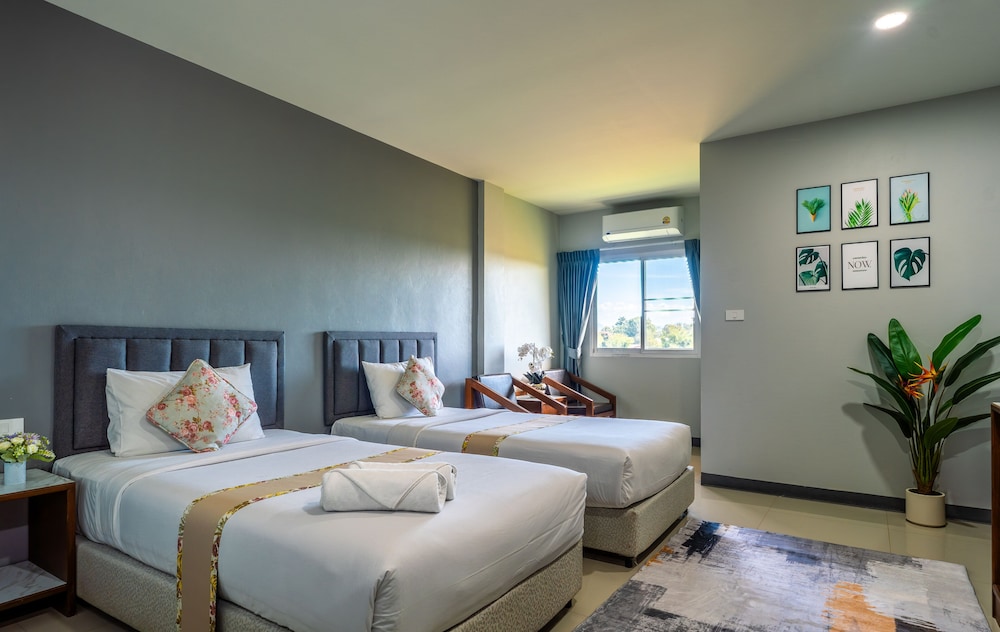 Khunyuw Hotel 23/63
