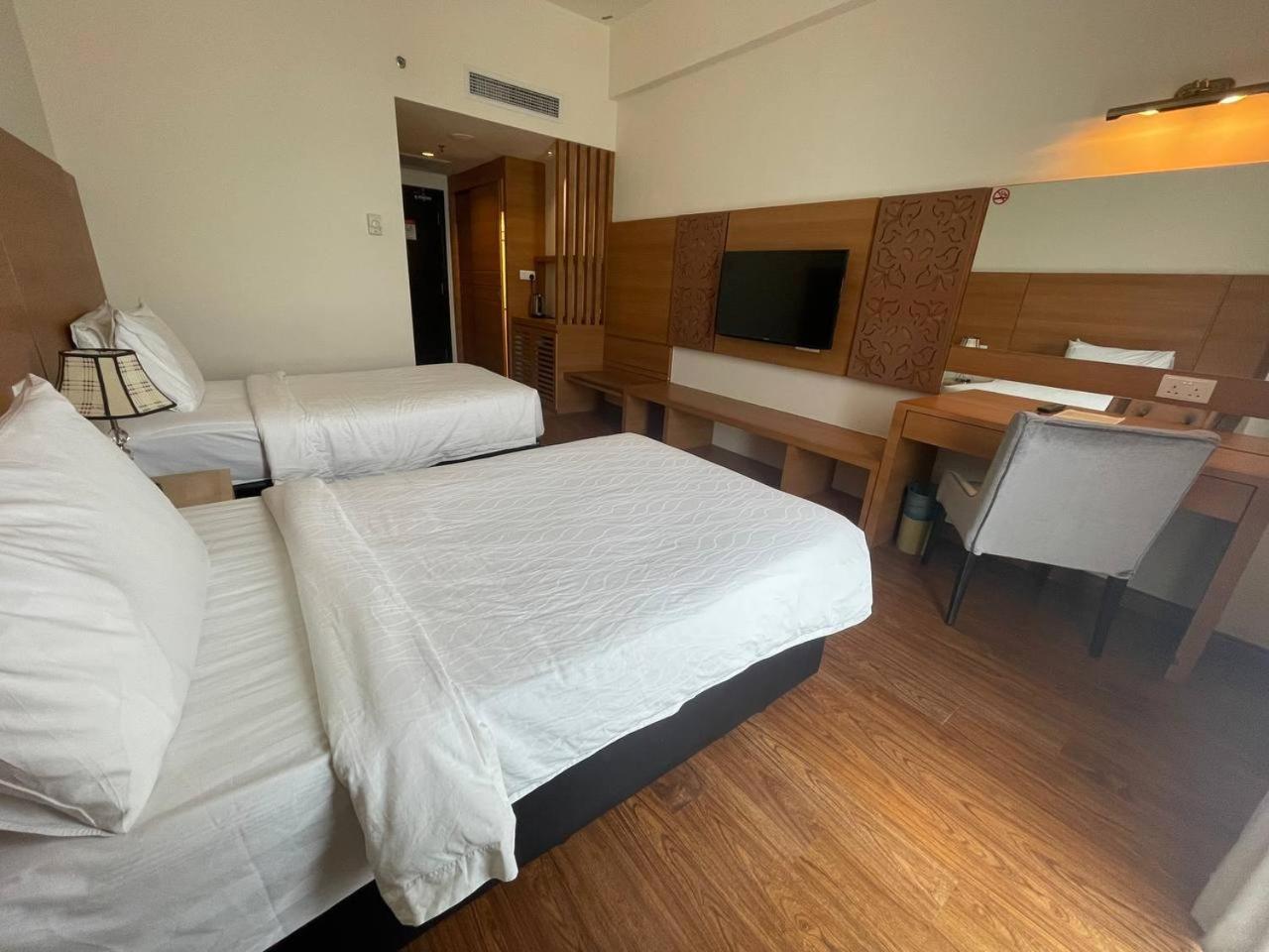 غرفة سوبيريور بسريرين منفصلين، Swan Garden Hotel 2/4