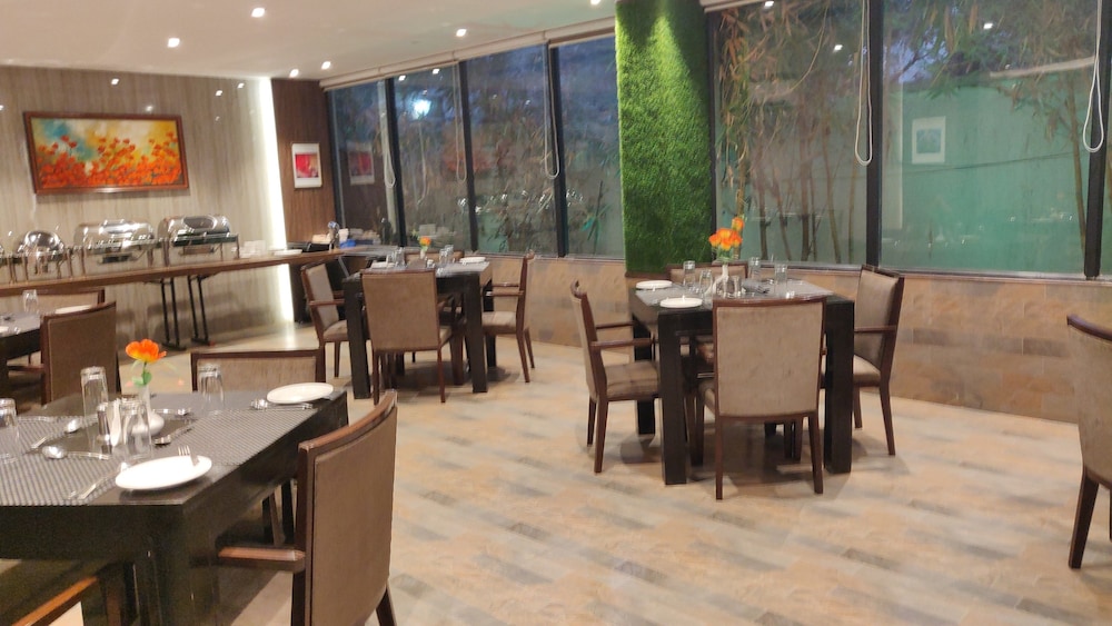 IWE SUITES, BANGALORE 40/50