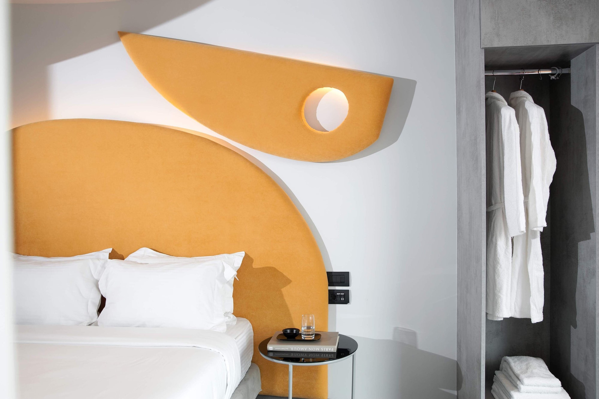 JUNIOR SUITE, STUDIO