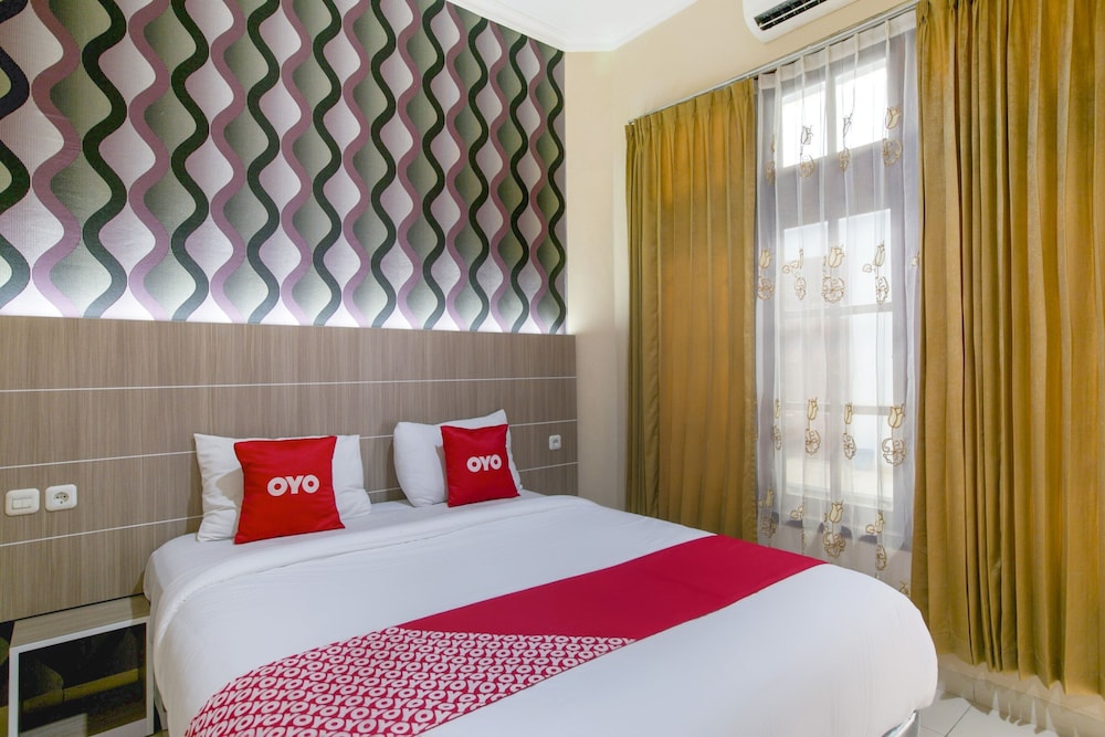 OYO 2320 Hotel Charvita 12/21