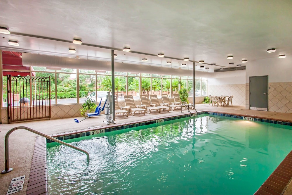 Quality Inn and Suites Germantown North 3/37