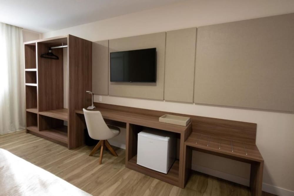 Lefel Hotel 43/46