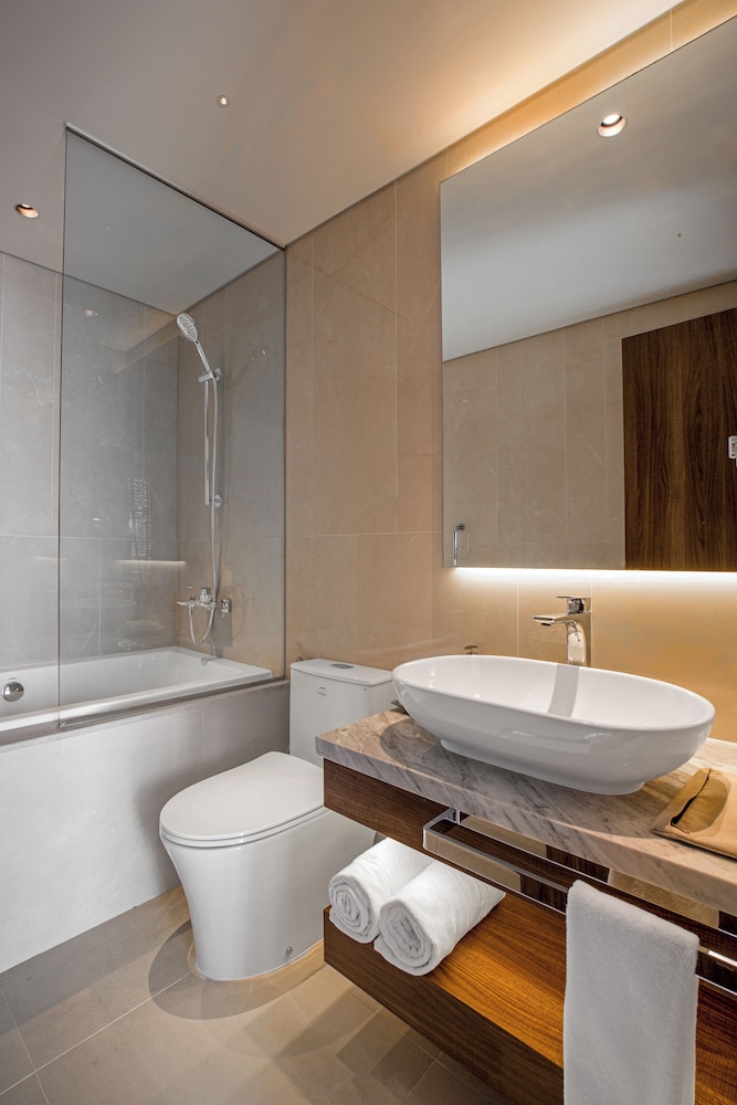 Centre Point Danang Hotel & Residence 47/47