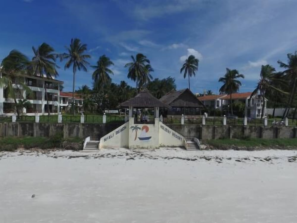 Nyali Beach Holiday Resort 32/48