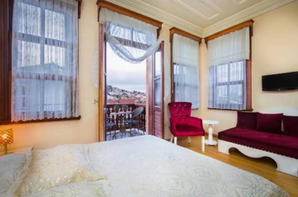 Yali Hotel 14/39