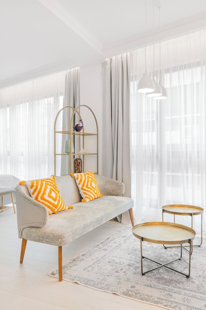 Ototo Luxury Living 28/50