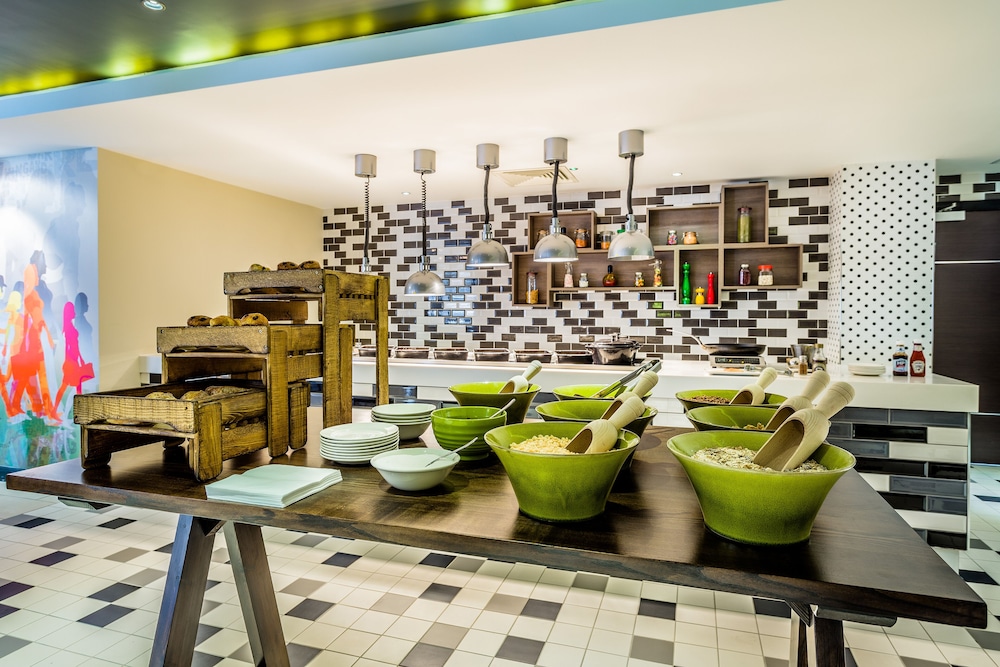 Livin Serviced Apartments 60/68