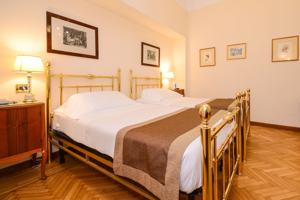 Vittoria Hotel 21/75