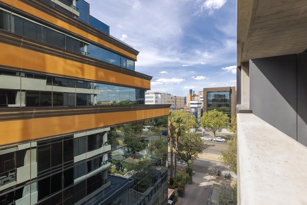 Oaks Melbourne St Kilda Road Hotel 59/64