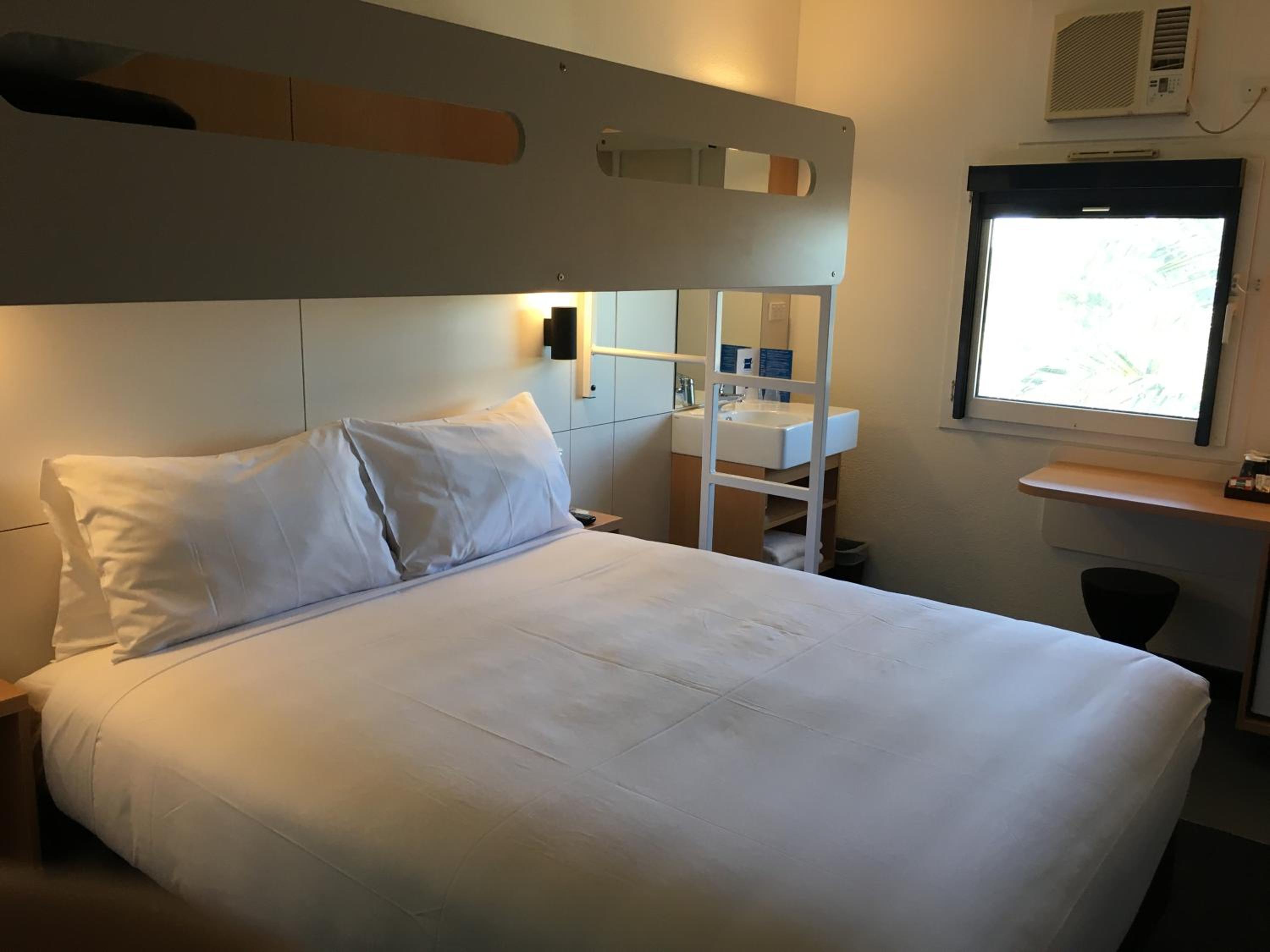 ROOM, SINGLE, BUNK BED, QUEEN BED
