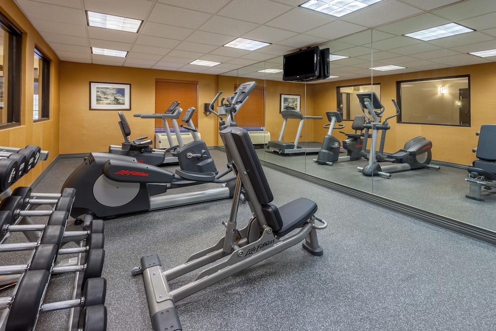 Holiday Inn Express & Suites I-95 Capitol Beltway-Largo 26/57