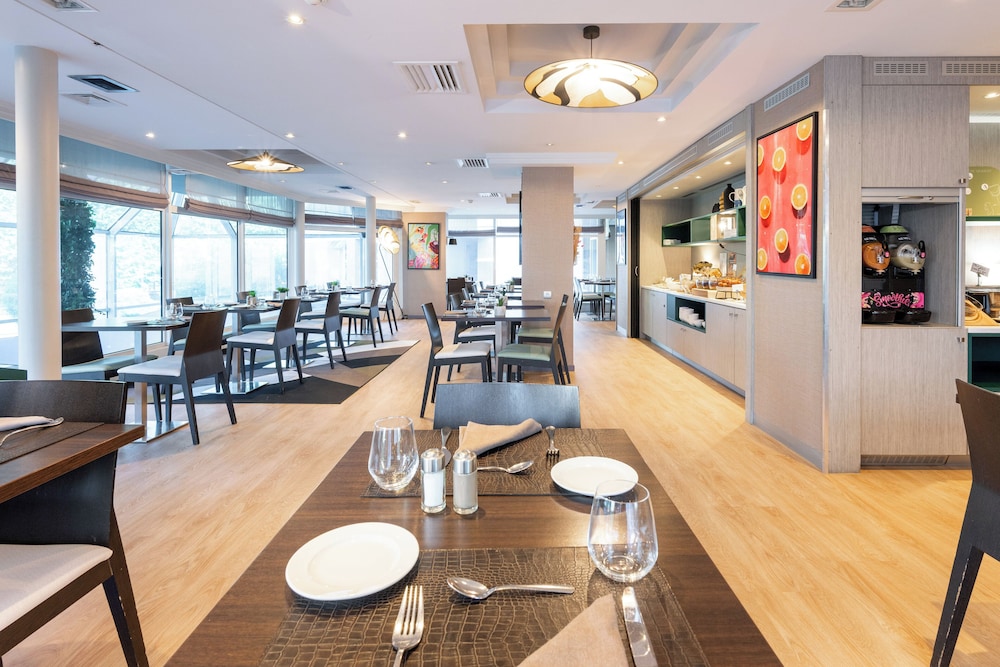 restaurant cafeteria