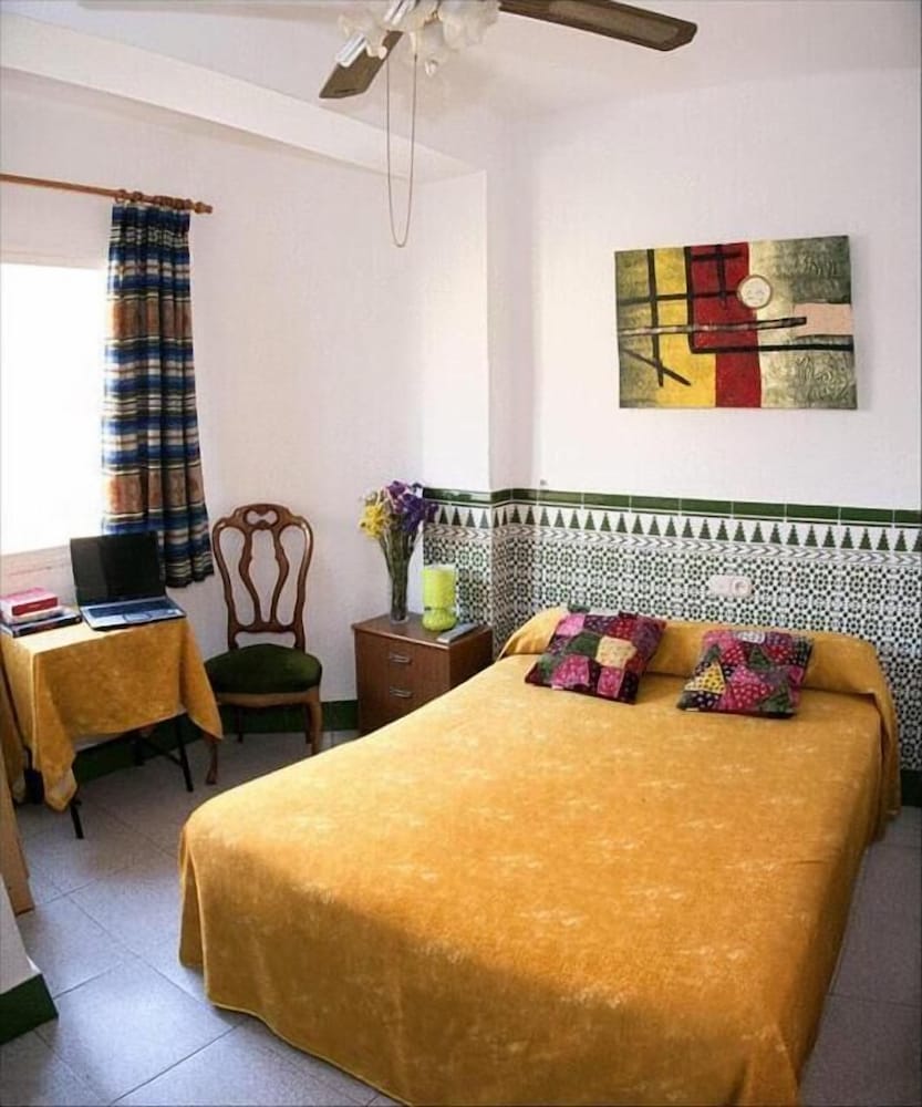 Hostal Estación Almeria 17/30