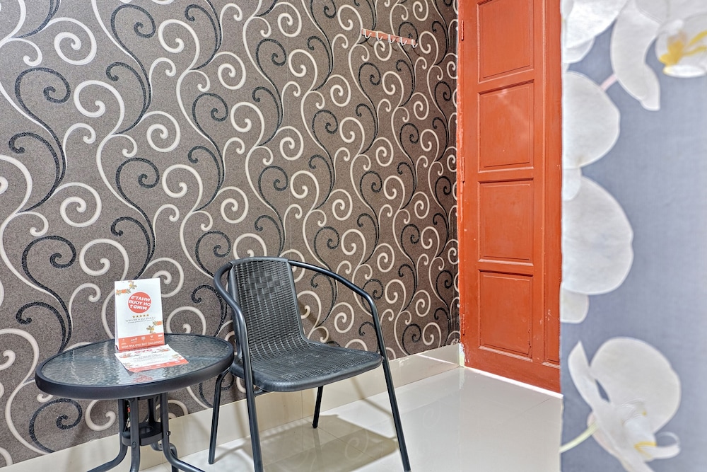 OYO 2595 Hotel Jinan Makassar 7/24