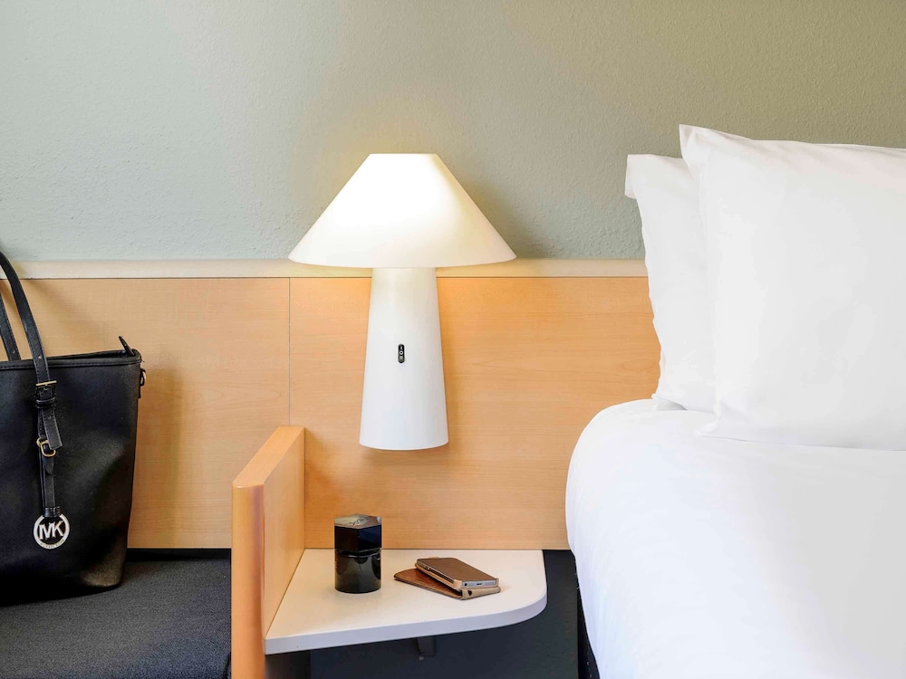 Ibis Augsburg Koenigsplatz photo2