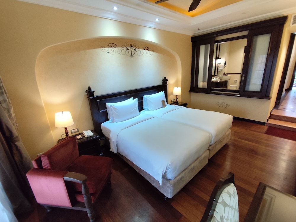 HOLLYWOOD, LAGO, DELUXE, TWIN BEDS