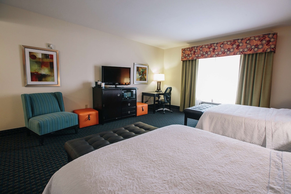 Hampton Inn Suites Effingham 14/63