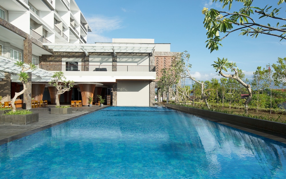 Hotel Santika Banyuwangi 8/50