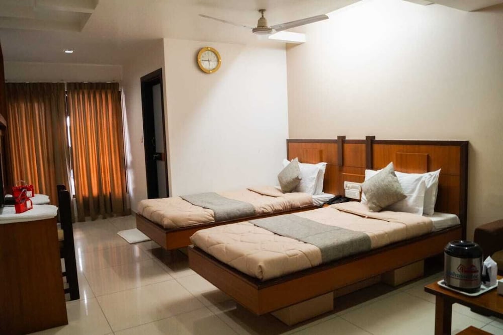 HOTEL AMBASSADOR VADODARA 15/50