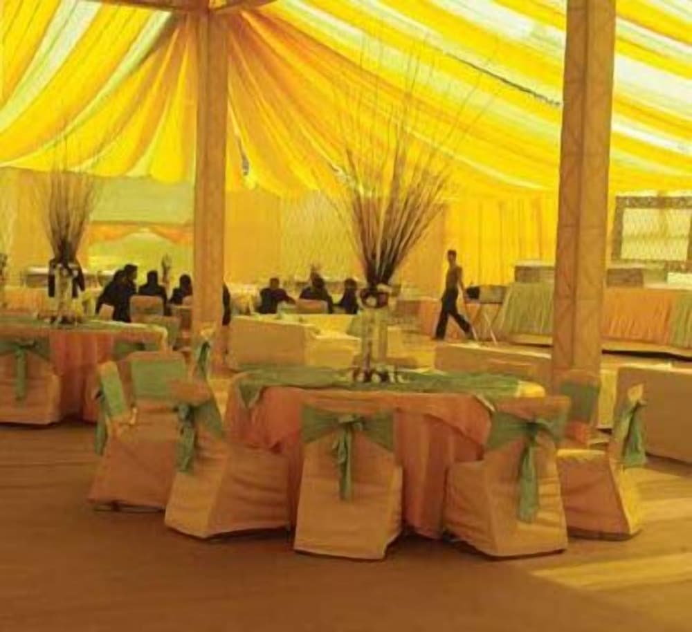 Hotel Taj Darbar 27/45