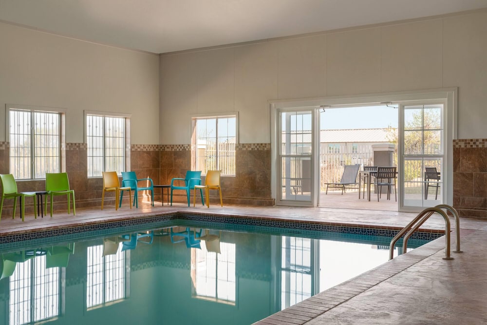 swimming pool spa