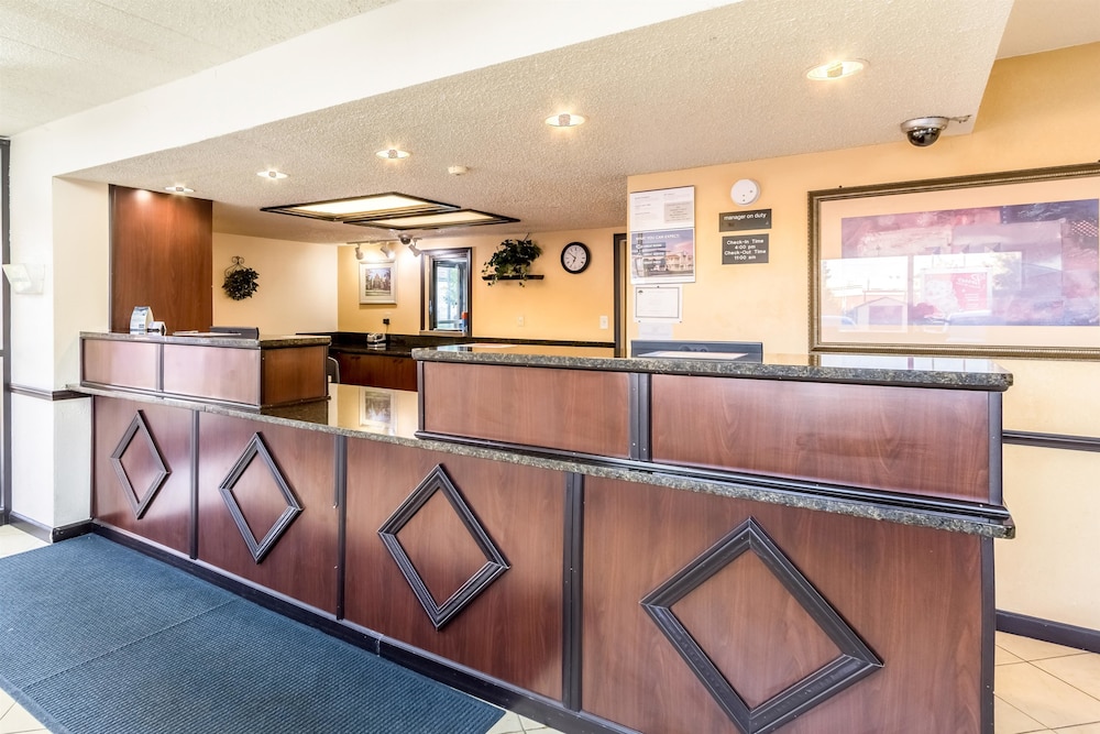 Lobby at Motel6 Grove City, OH, GROVE CITY - OH