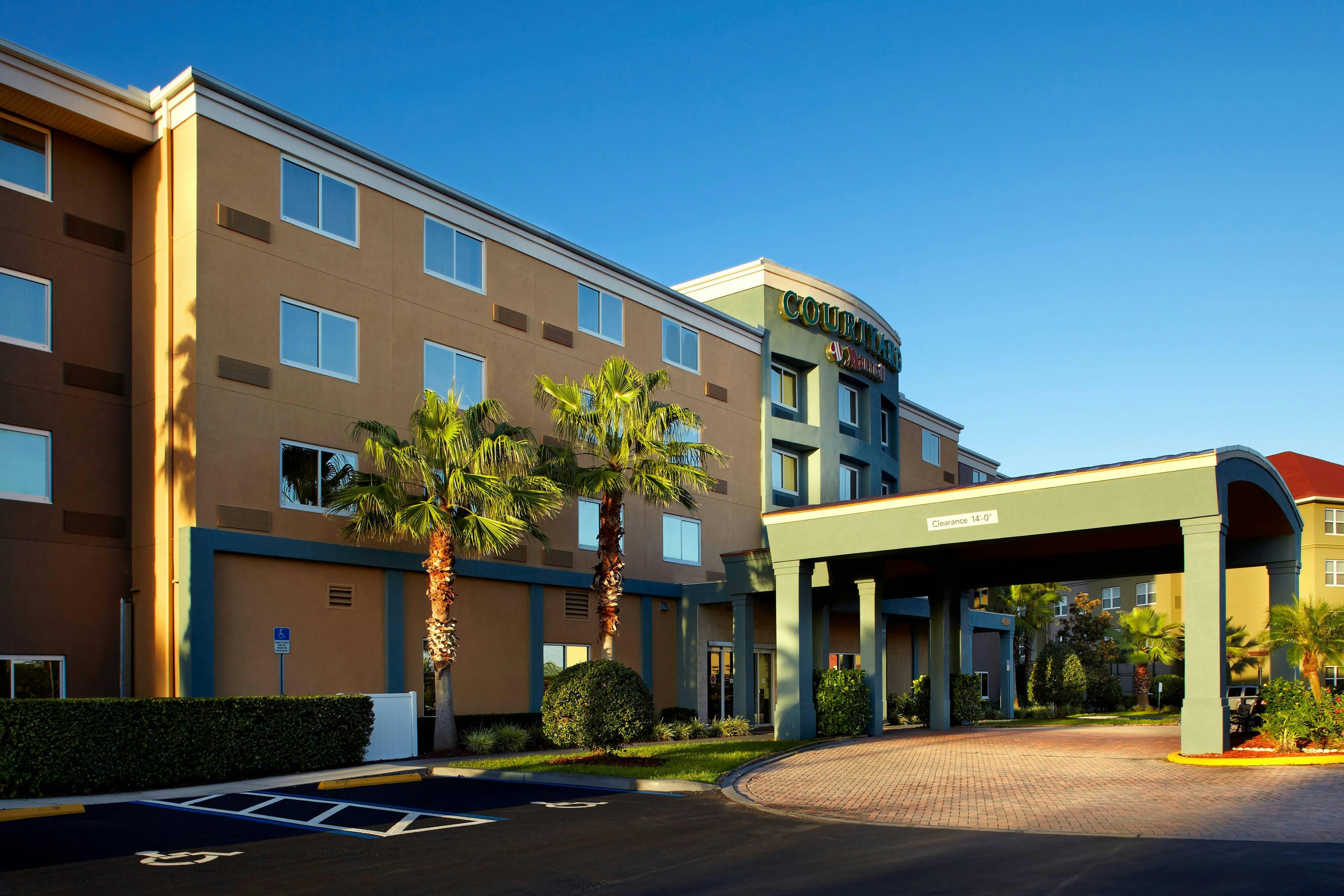 Courtyard By Marriott Tampa Oldsmar 16/19