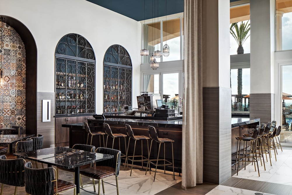 The Cassara Carlsbad Tapestry Collection By Hilton 50/63
