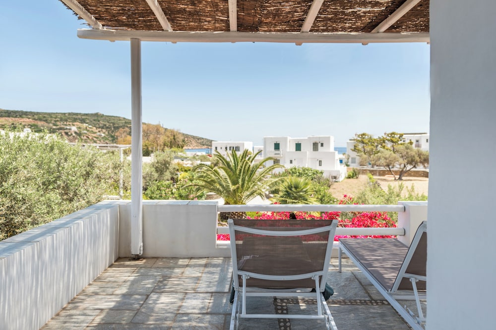 Verina Suites 1/50