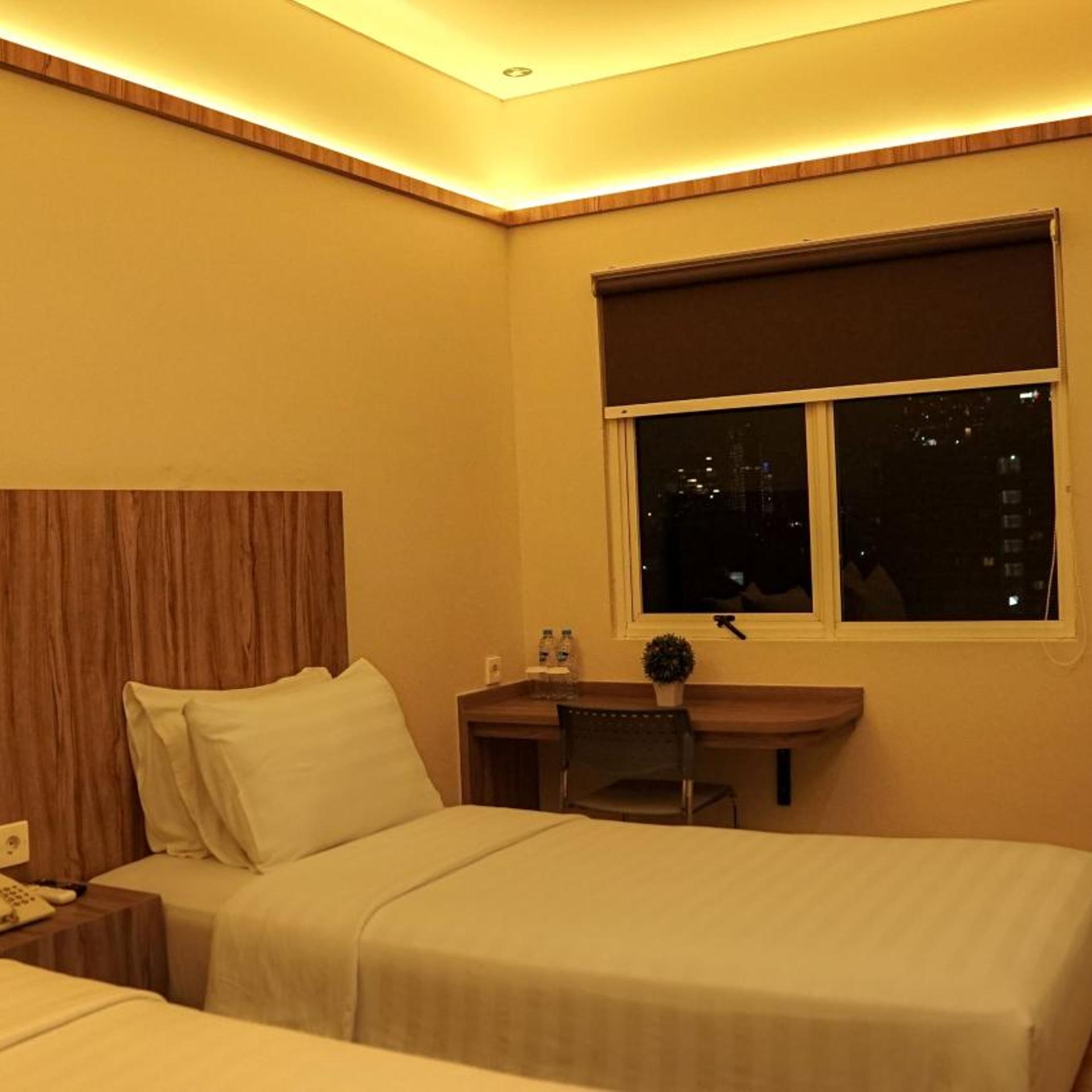 SUPERIOR, TWIN BEDS