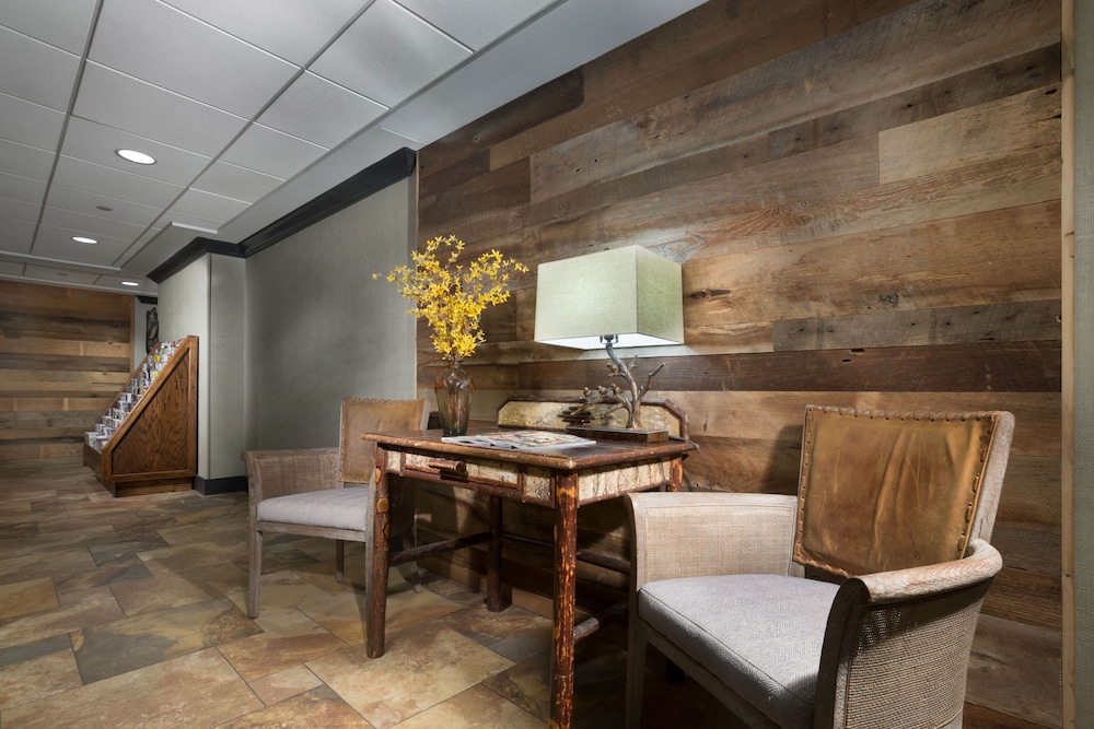Holiday Inn Biltmore East 43/61