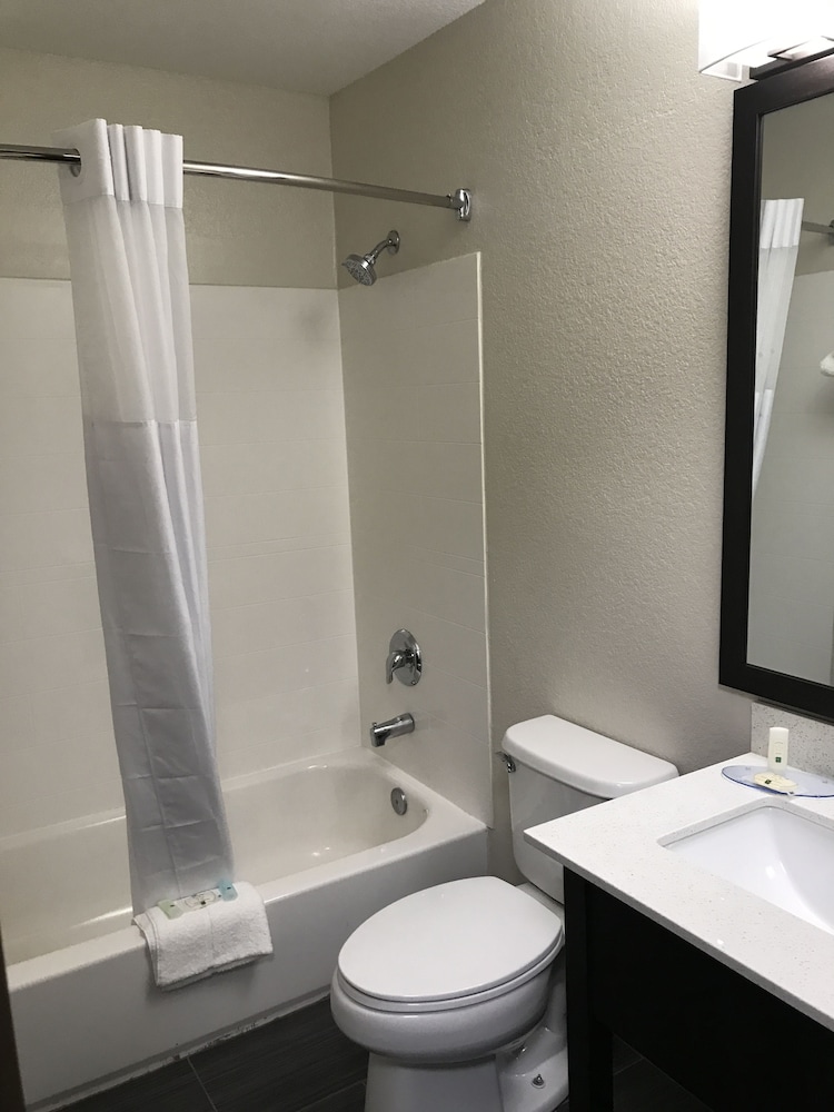 Quality Inn & Suites Maggie Valley - Cherokee Area 29/59