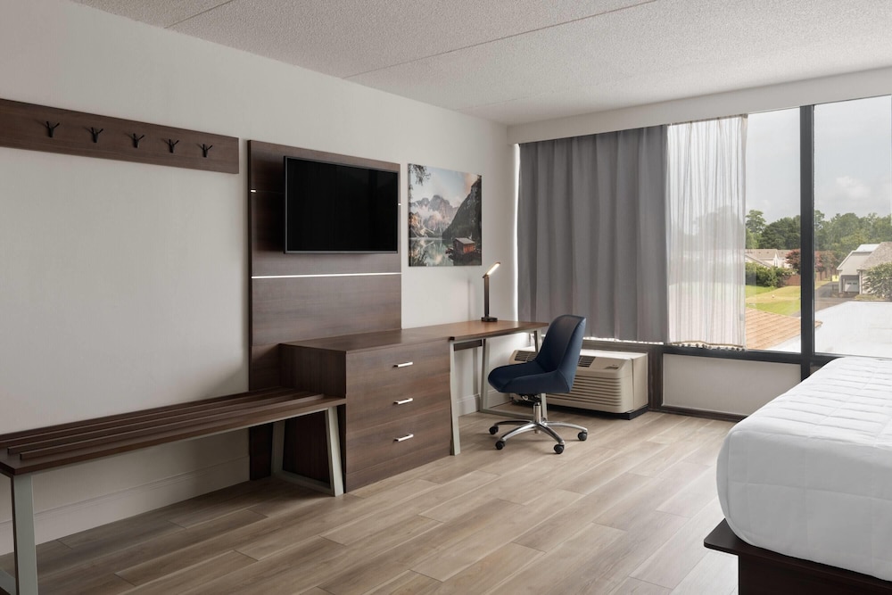 Baymont by Wyndham Williamsburg I-64 37/51