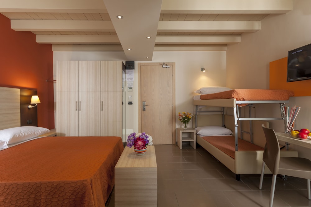 Hotel Aurora Mare 33/40