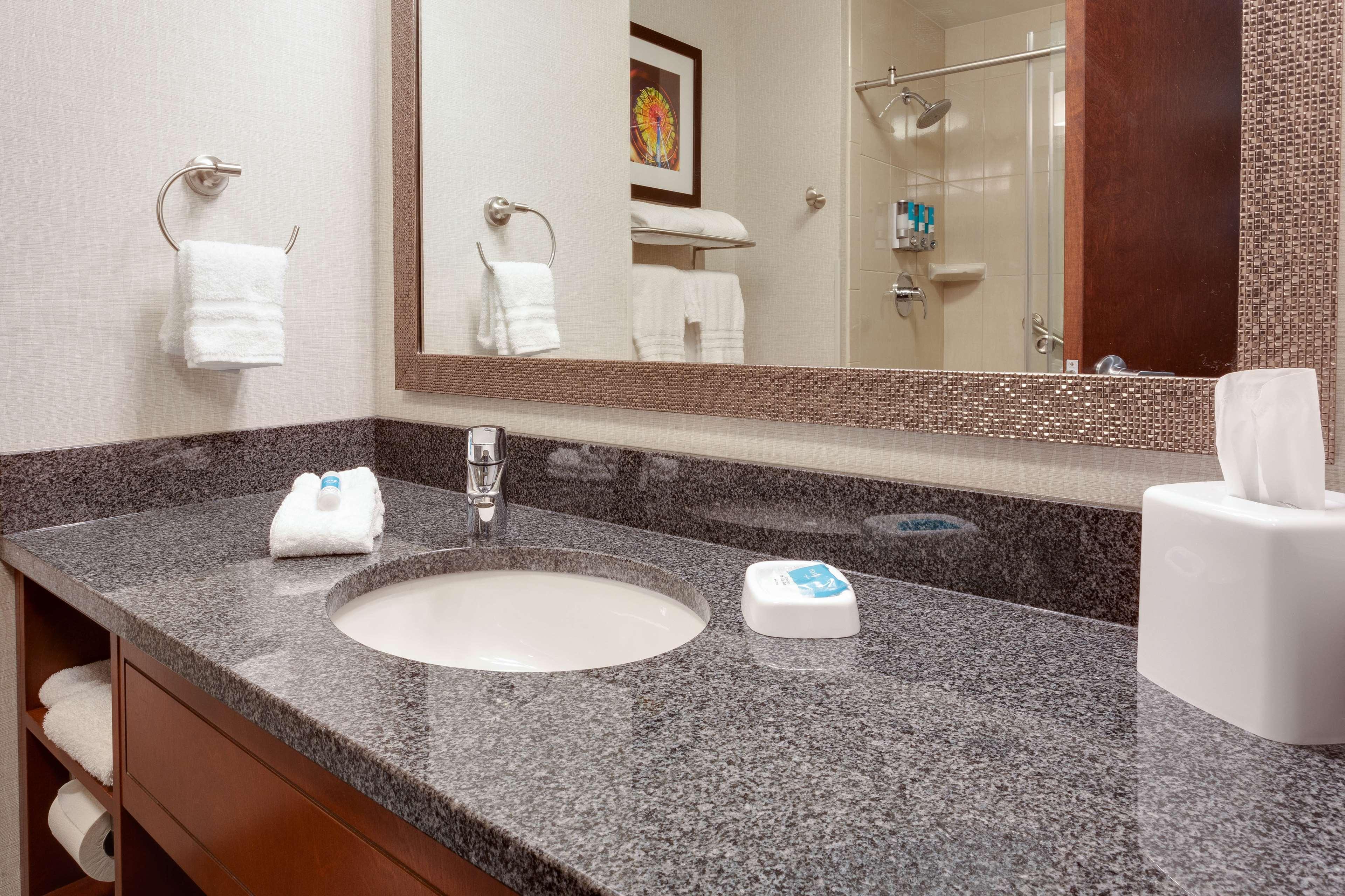Howard Johnson Inn Columbia 48/50