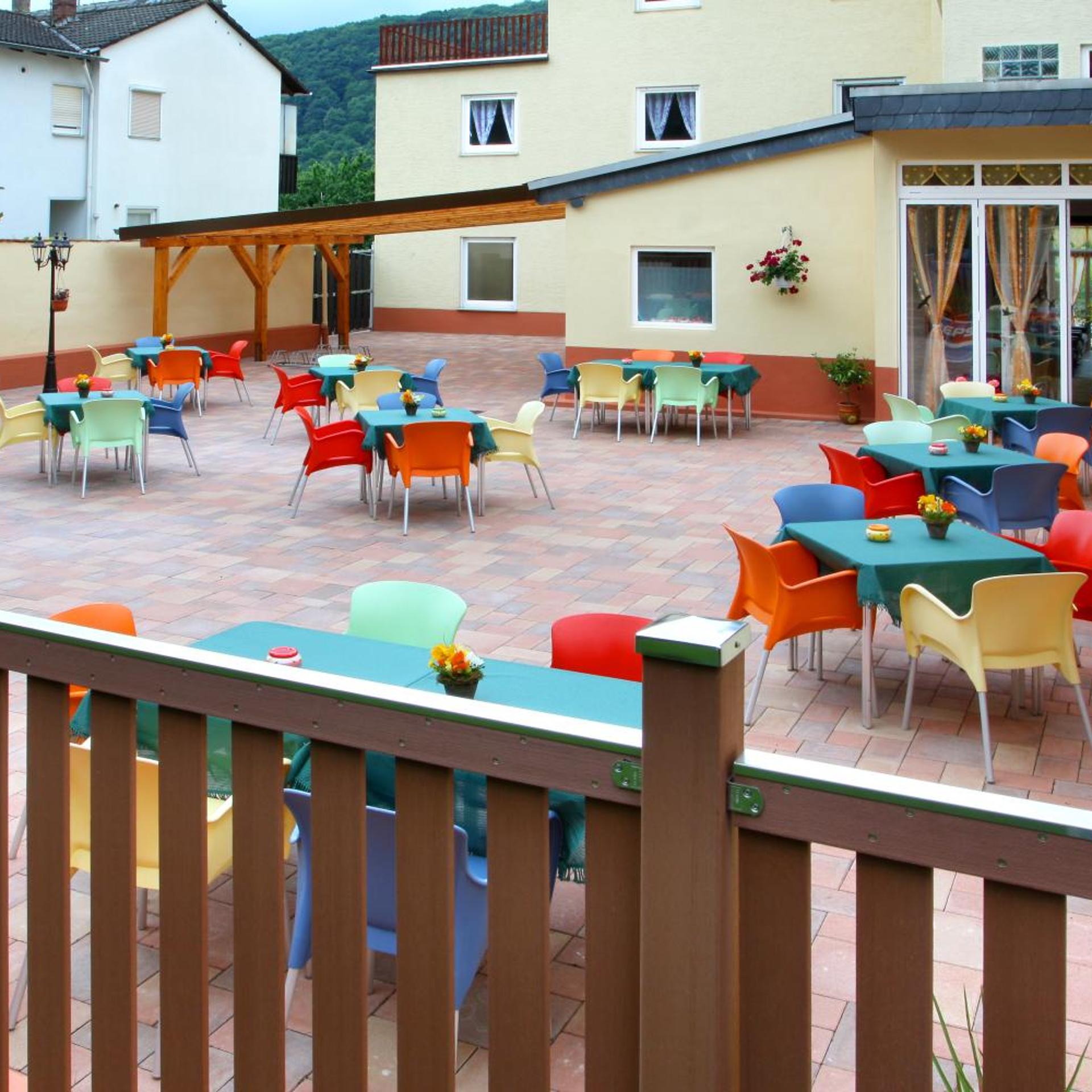 Hotel im Rheintal 46/57