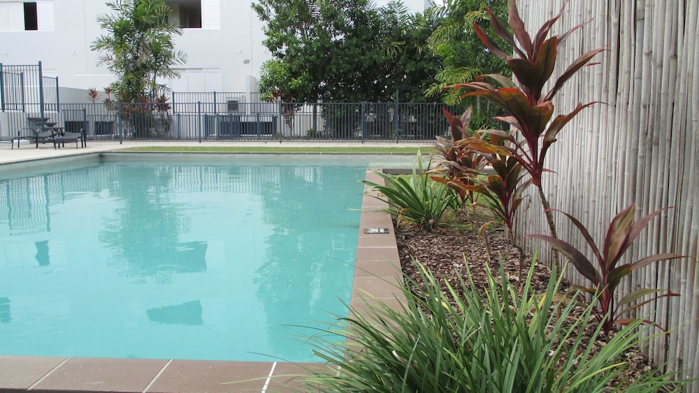 EDGE APARTMENTS CAIRNS 35/75