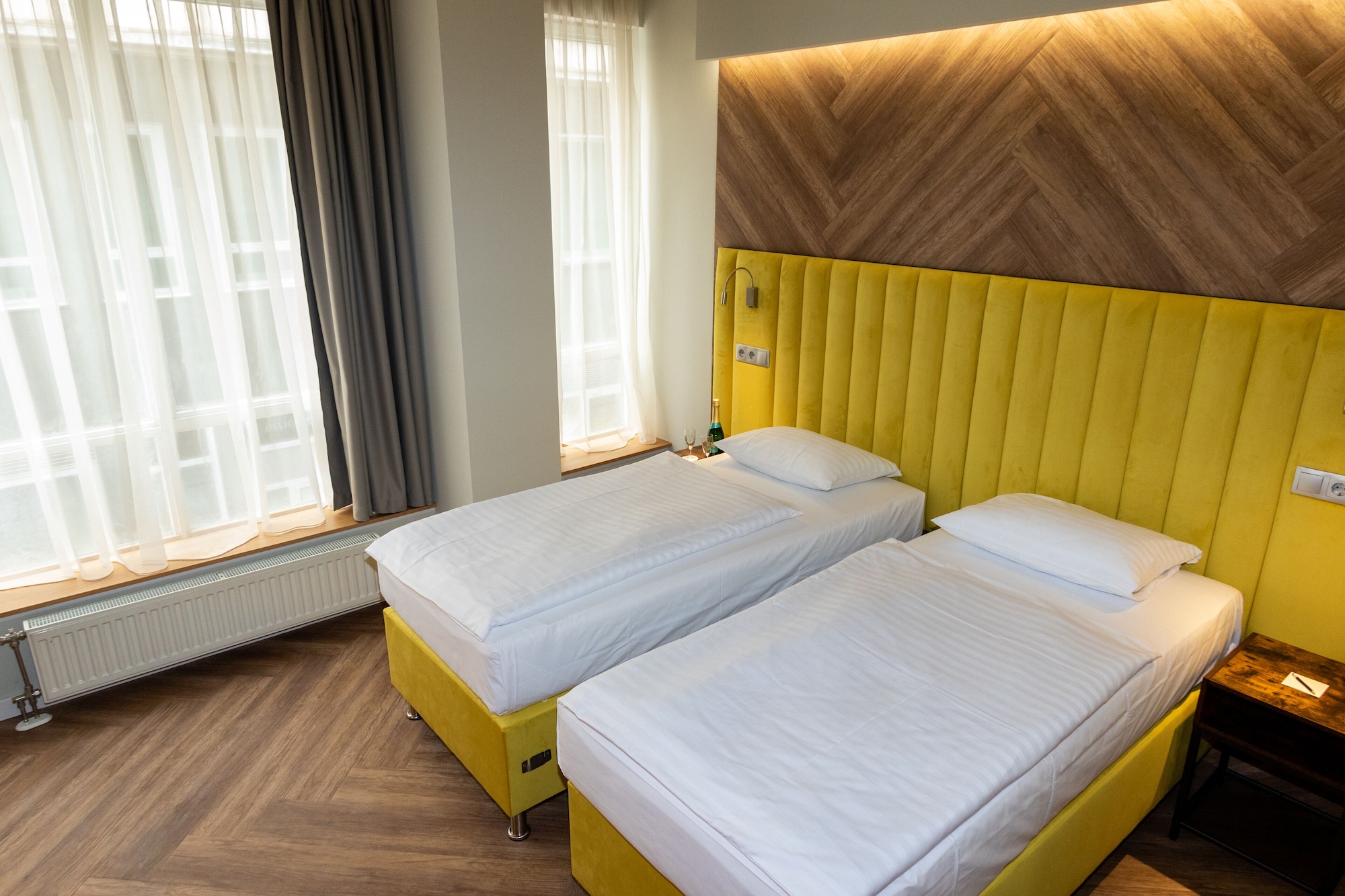 Standard, Double Bed, Courtyard View