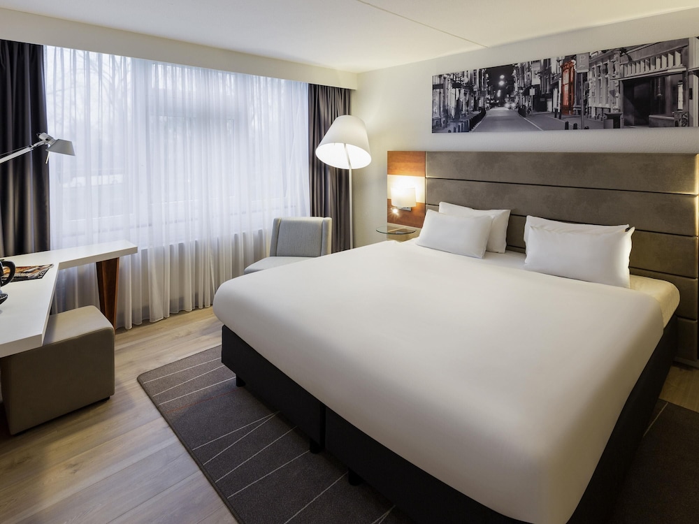 SUPERIOR, KING BED