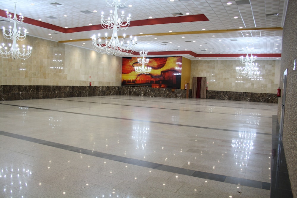 Acosta Ciudad de La Musica 4/27