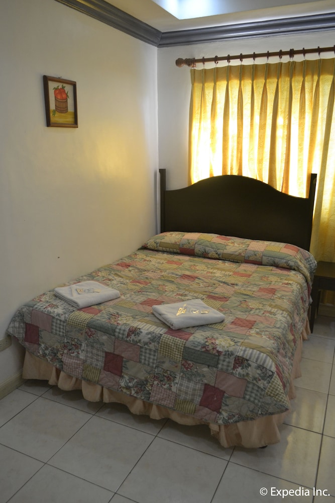 Tagaytay Country Hotel 9/57
