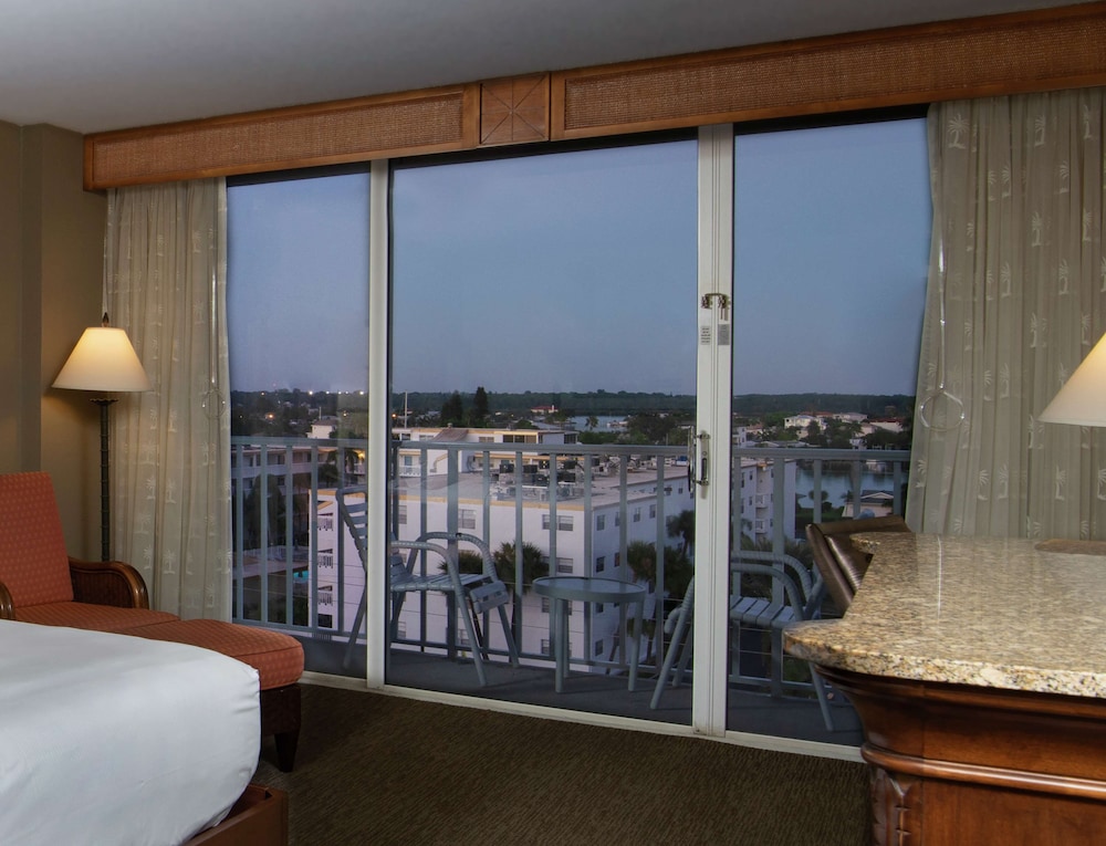 DoubleTree Beach Resort by Hilton Tampa Bay - North Redington Beach 30/59