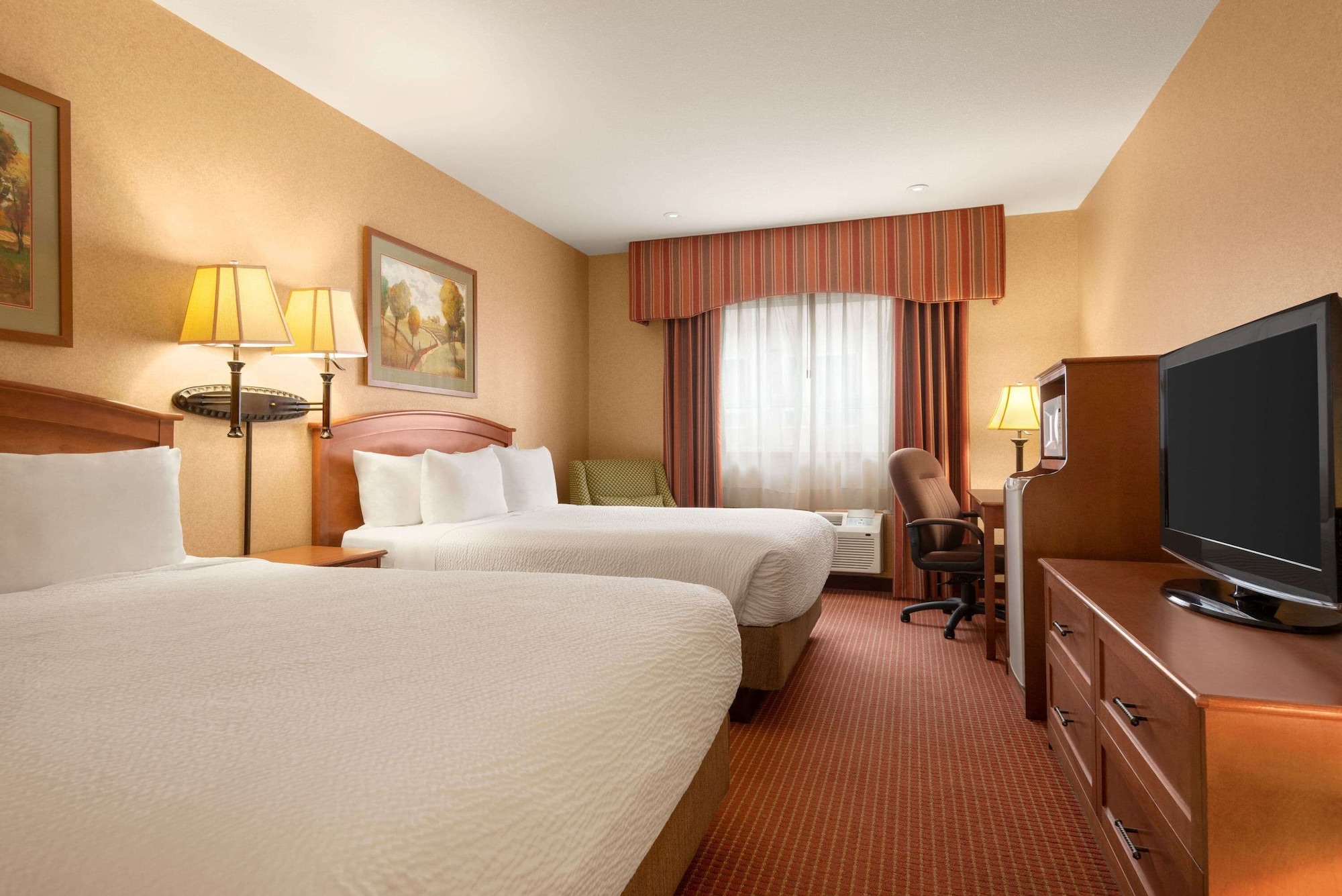 Room, 2 Double Beds, Exterior Entrance