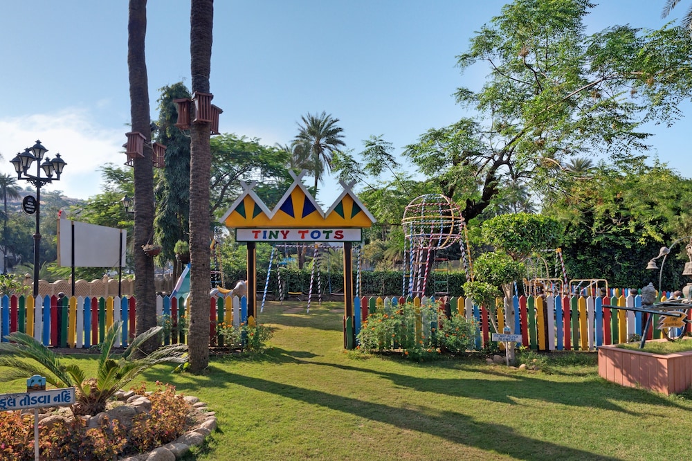 CHACHA INN. 64/77