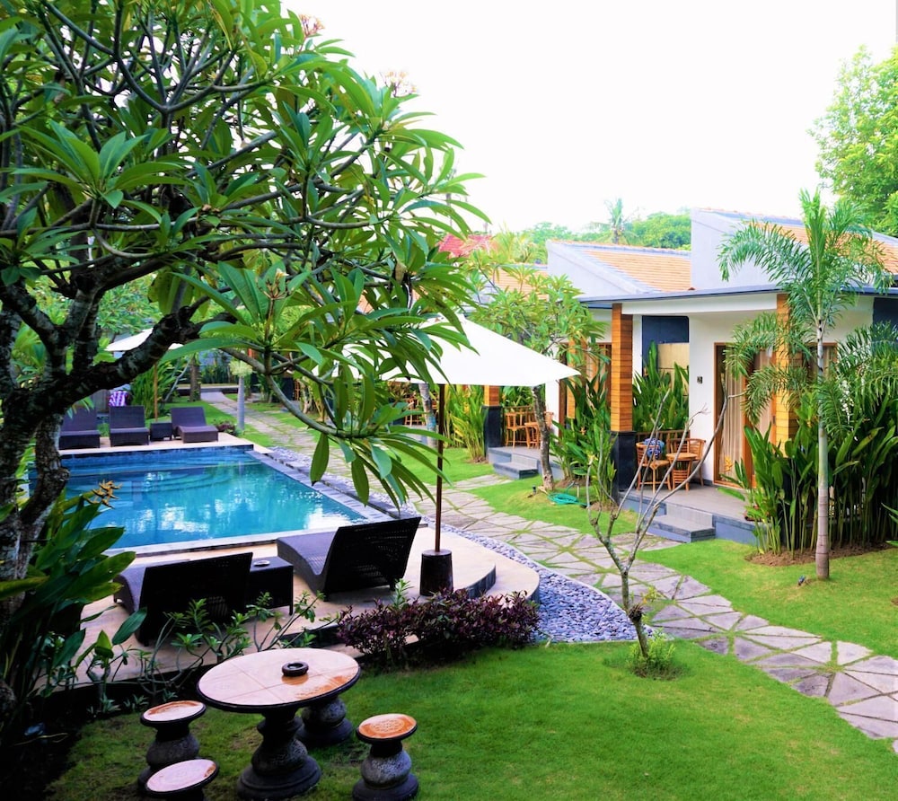 Singabu Bungalows 47/50
