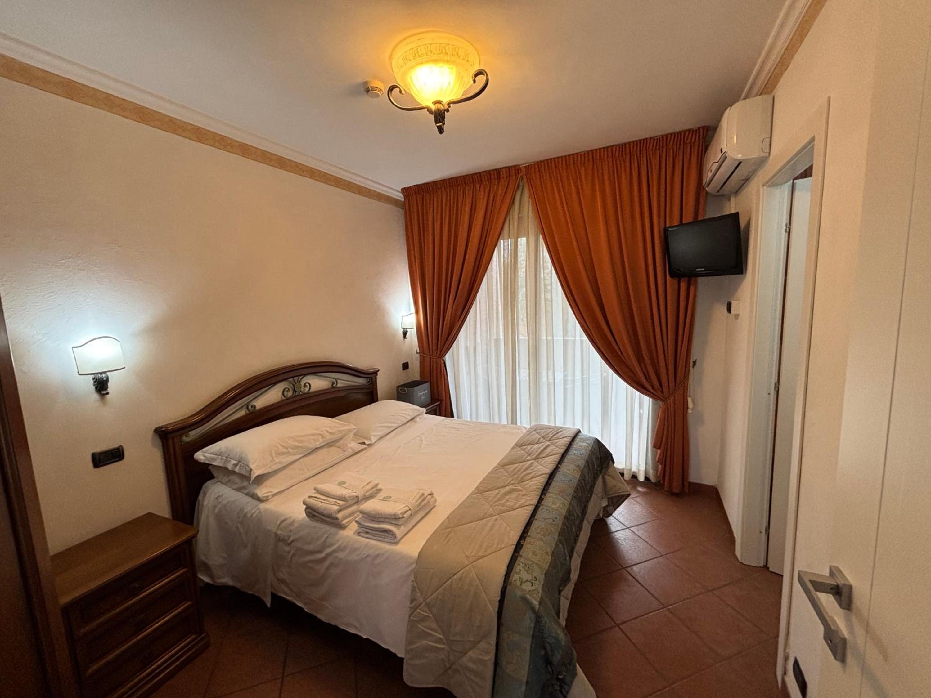 غرفة سوبيريور بسرير مزدوج، Euro House Inn Airport Hotel Residence 4/10